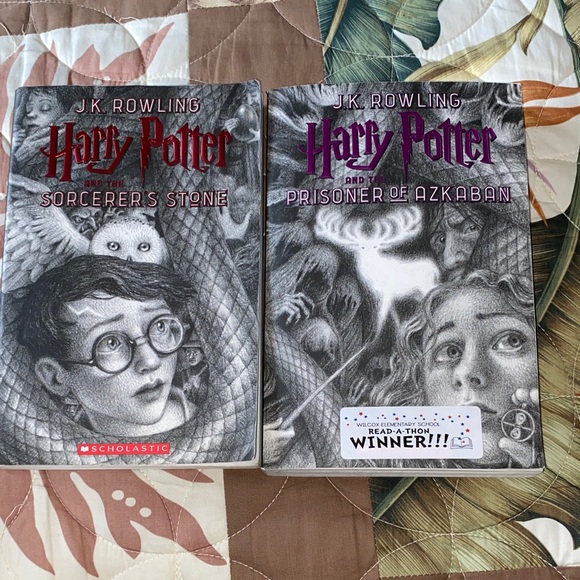 Scholastic Harry Potter Paperback Set - Black and Red - Picture 1 of 2
